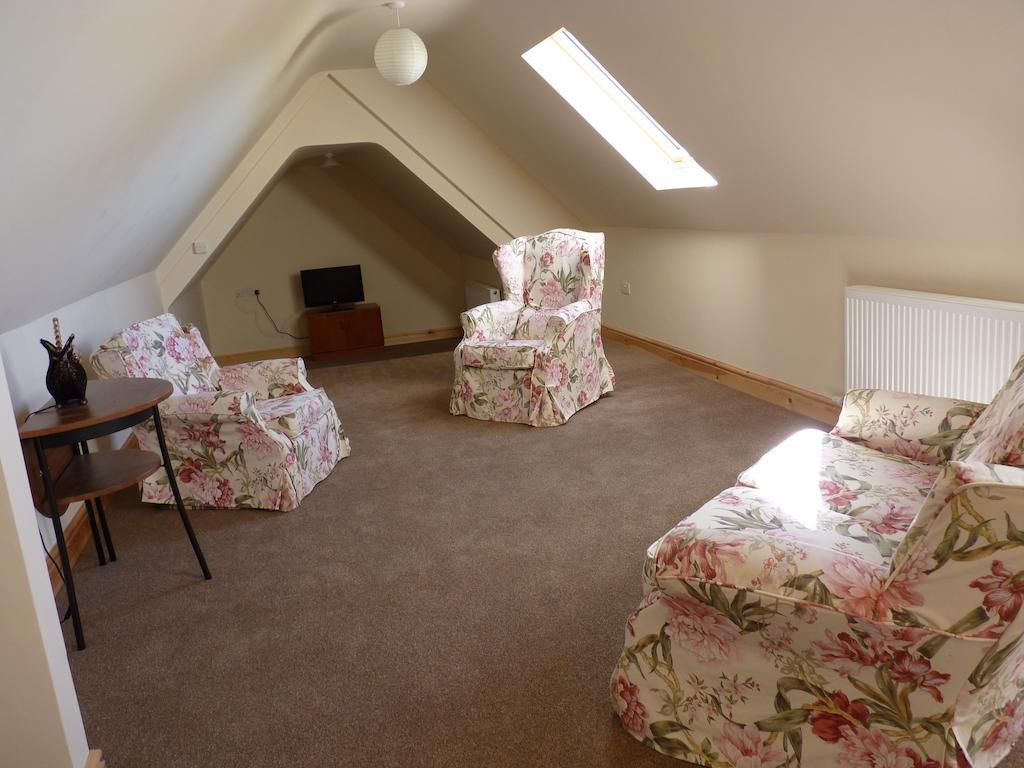 Old Police House Bed and Breakfast Haverfordwest Δωμάτιο φωτογραφία
