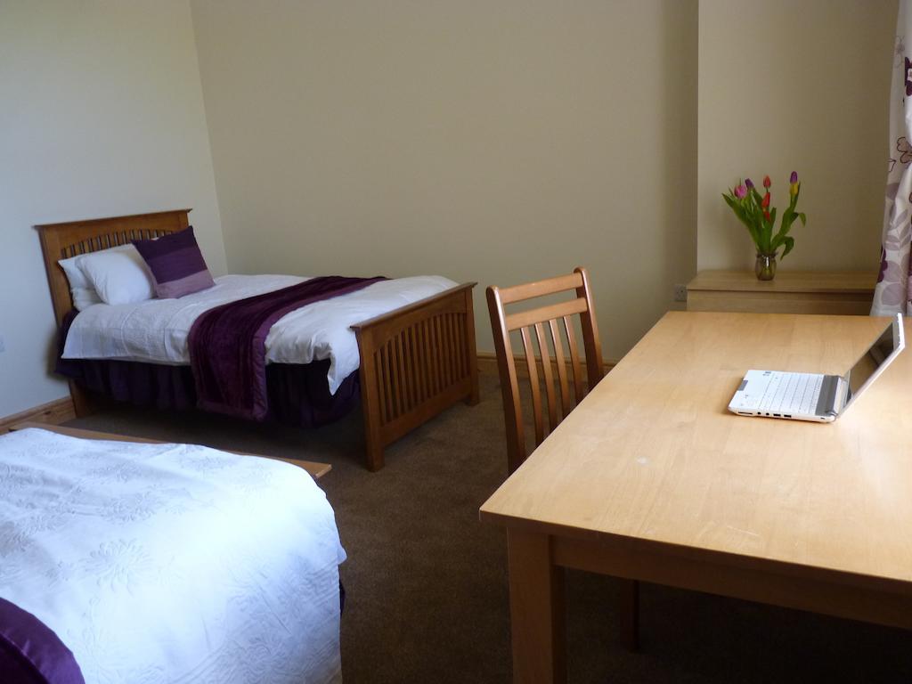 Old Police House Bed and Breakfast Haverfordwest Δωμάτιο φωτογραφία